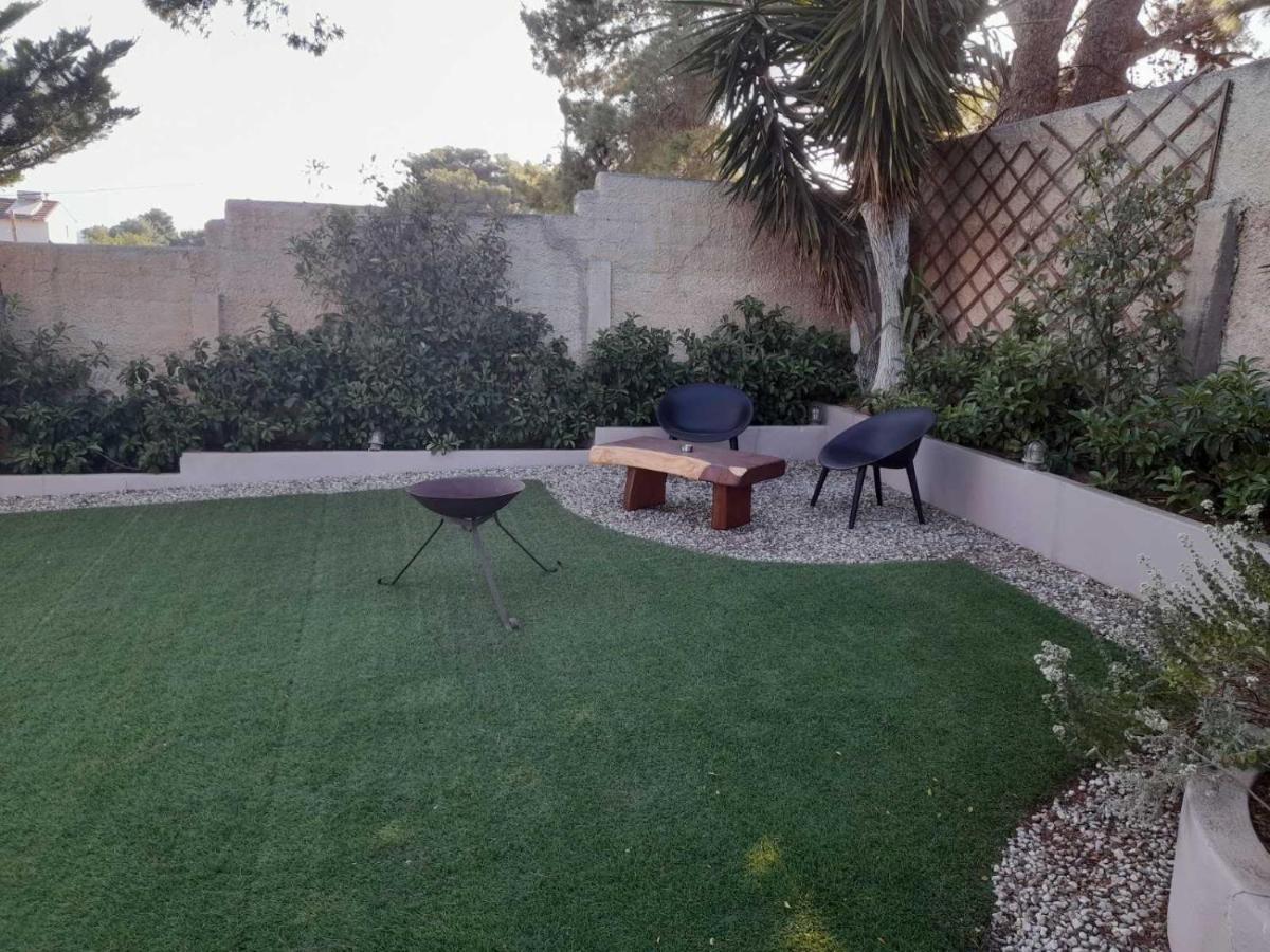 Suite With Garden Agia Marina  Exteriör bild