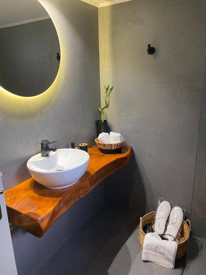 Suite With Garden Agia Marina  Exteriör bild